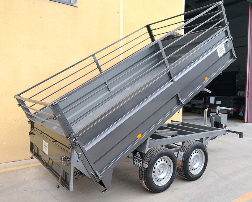 Remolque basculante hidráulico 3.000 x 1.700 x 500 – Ruedas por debajo –