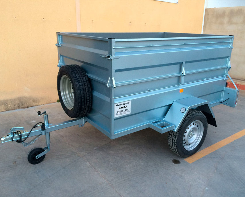 Remolques 1 eje basculantes por inercia – Pintados – Mma 750 kg