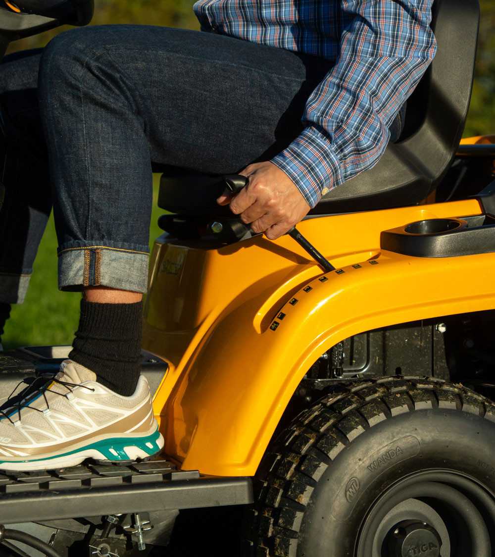 Tractor cortacésped a batería Stiga Estate 384e 84cm